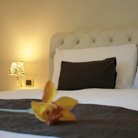 Opera D'arte City Center Apartment *